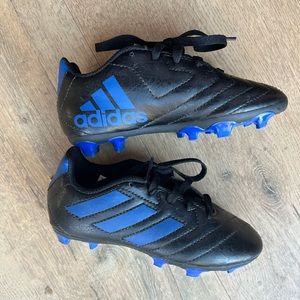 Adidas size 10 soccer cleats